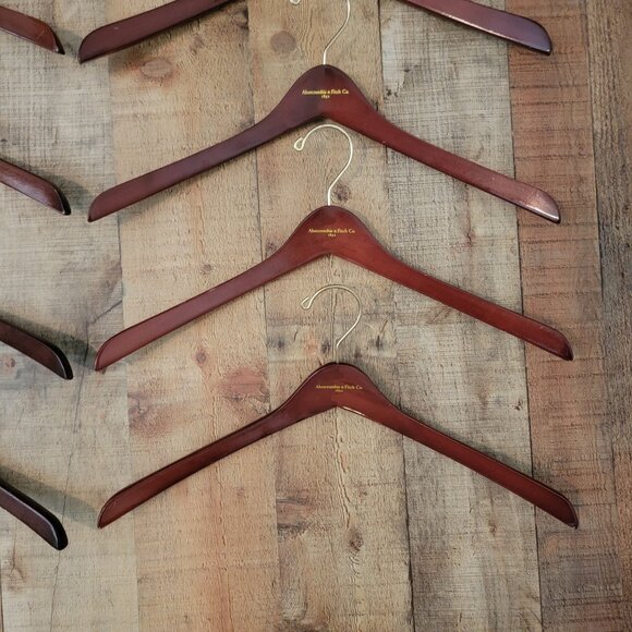For @mistermark1125 Only - Abercrombie and Fitch Retail Wooden Hangers - 17 - Picture 5 of 12